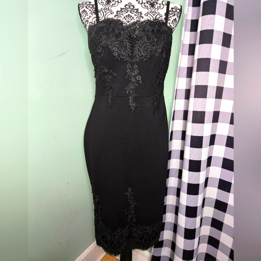 Black Embroidered Lace Bodycon Dress XL